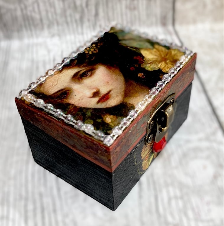 Vintage Effect Beautiful Handcrafted Ring Pill Box Unusual Unique Gift