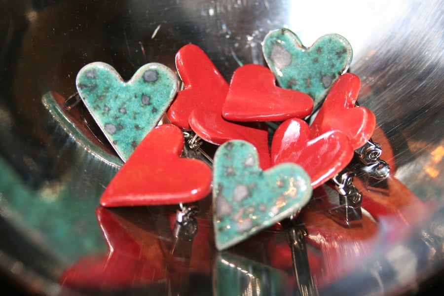 Handmade small ceramic valentine heart brooch, several different design & colour