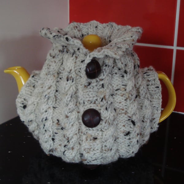 Four To Six Cup Tea Cosy Jumper With Mock Leather Buttons (A83)