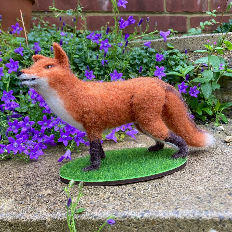Fox model, needle felted, sculpture, ornament, woodland animal