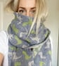 Dino scarf