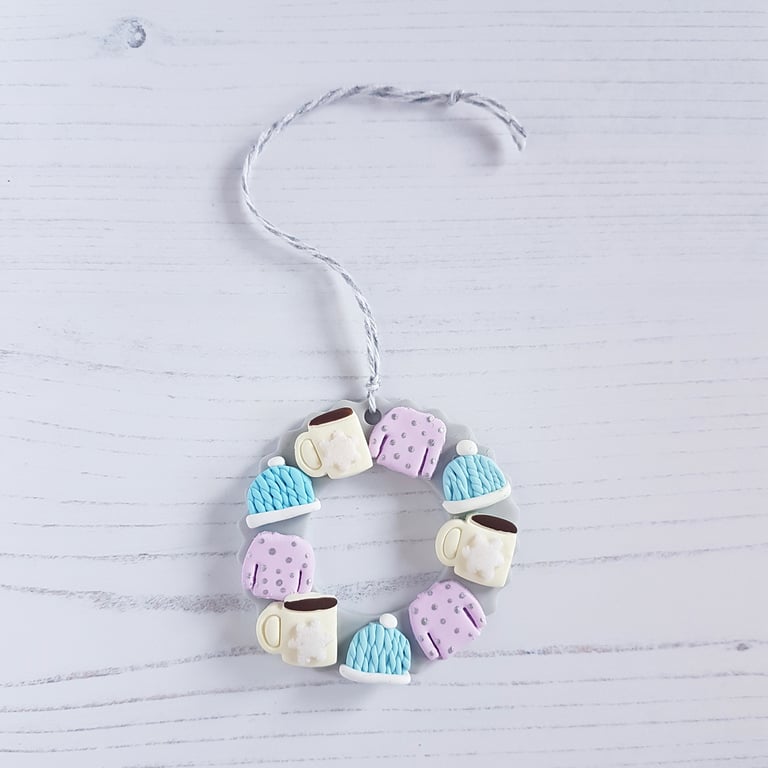 NEW Winter themed wreath Hanging decoration