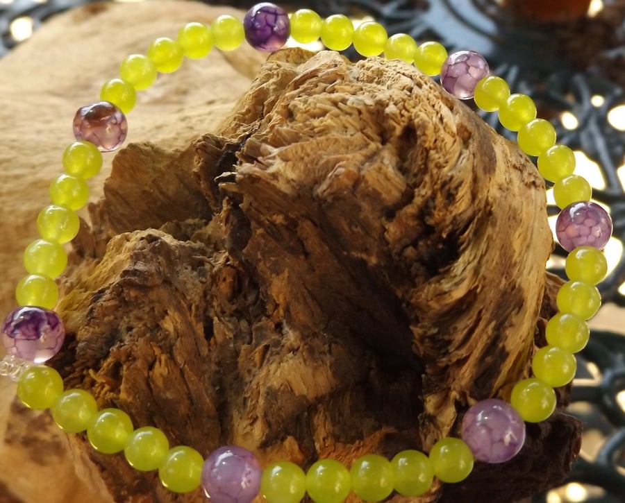Peridot and purple dragon vein agate stretch bracelet