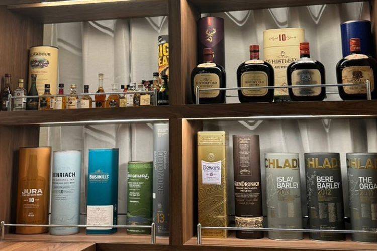 お酒の美術館 大阪第1ビル店 - テンポススター