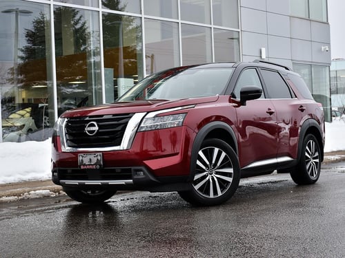 Nissan Pathfinder Platinum 2024