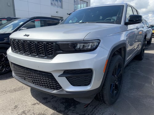Jeep Grand Cherokee Altitude 2024