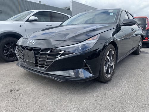 Hyundai Elantra Luxury 2023