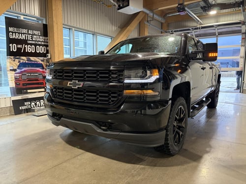 Chevrolet Silverado Custom 2018