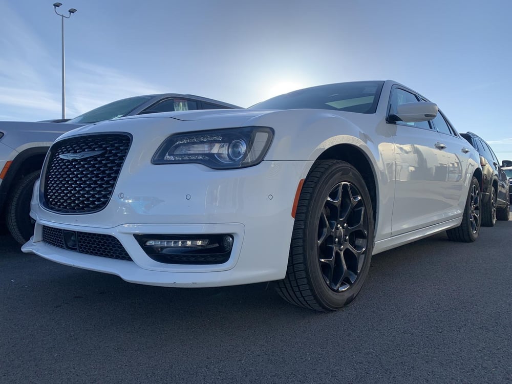 Chrysler 300 2023 usagé à vendre (2911)