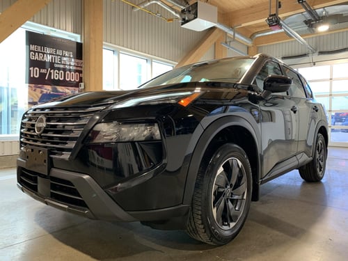 Nissan Rogue SV Moonroof 2024