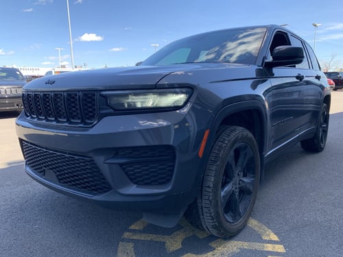 Jeep Grand Cherokee Laredo Altitude 2023