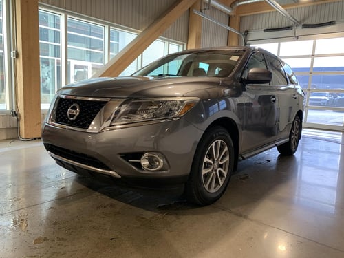 Nissan Pathfinder S 2015
