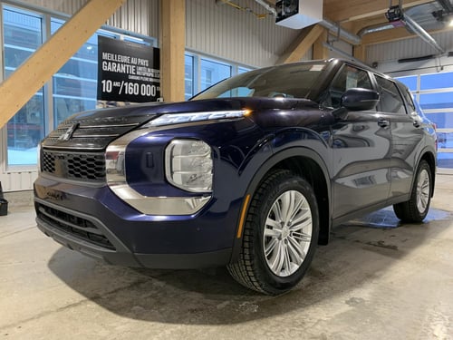 Mitsubishi Outlander ES 2024