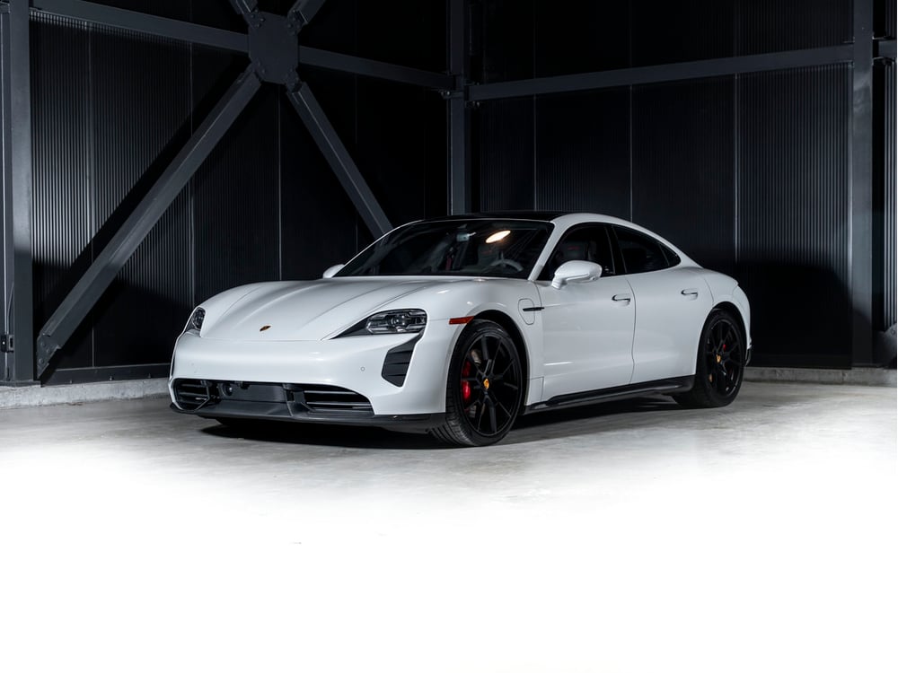 Porsche Taycan 2023 used for sale (P2582)