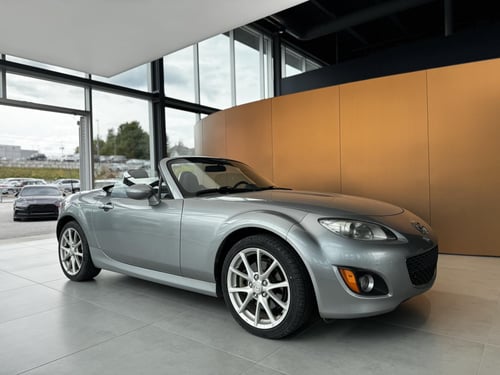 Mazda MX-5 GS 2012