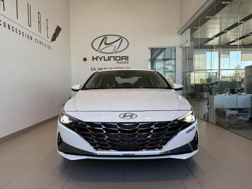 Hyundai Elantra Hybrid Luxury 2023