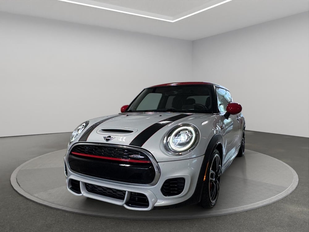 Mini Hatchback 2019 usagé à vendre (INSIS111A)