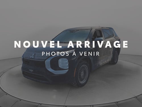 Mitsubishi Outlander ES 2023