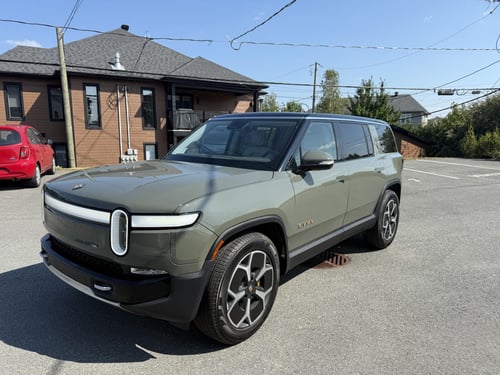 Rivian R1S Launch Edition 2024