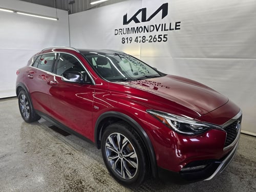 Infiniti QX30 Base 2017