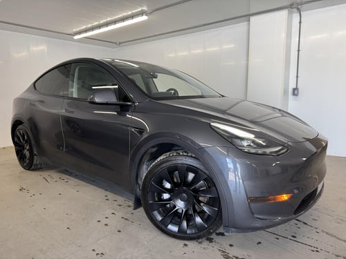 Tesla Model Y Standard Range 2023