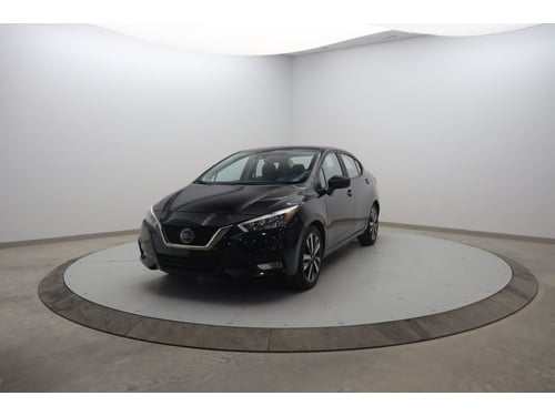 Nissan Versa SR 2021