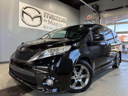 Toyota Sienna SE 2011