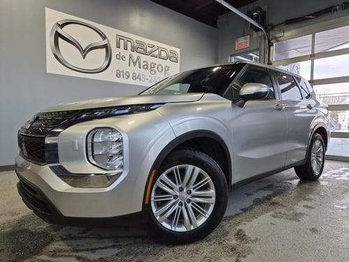 Mitsubishi Outlander ES 2022