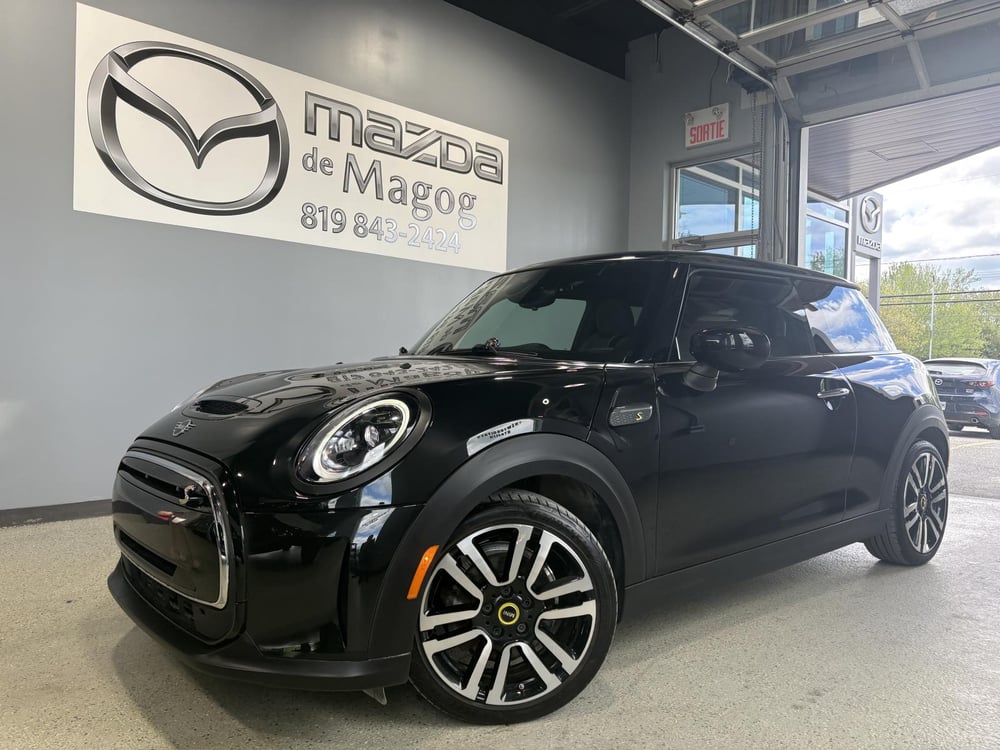 Mini Hatchback 2023 usagé à vendre (MAM01099)