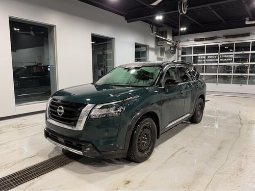 Nissan Pathfinder Platinum 2022