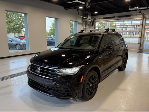 Volkswagen Tiguan Comfortline R-L Blk 2022