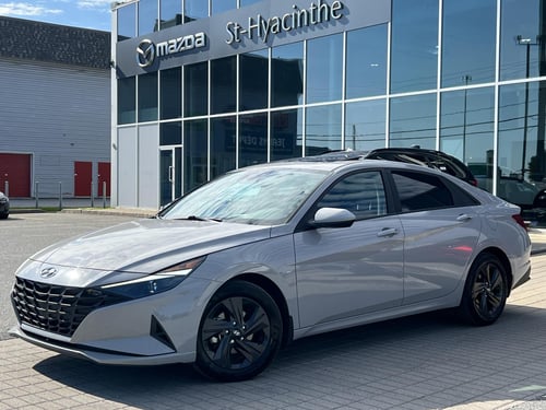 Hyundai Elantra Preferred w/Tech 2023