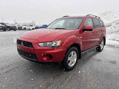 Mitsubishi Outlander ES 2013