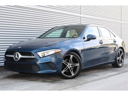 Mercedes-Benz A-Class 220 4MATIC SUV 2022