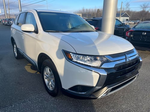 Mitsubishi Outlander ES 2019