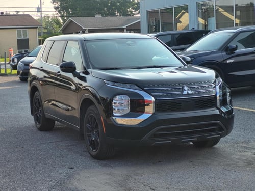 Mitsubishi Outlander ES PHEV 2024