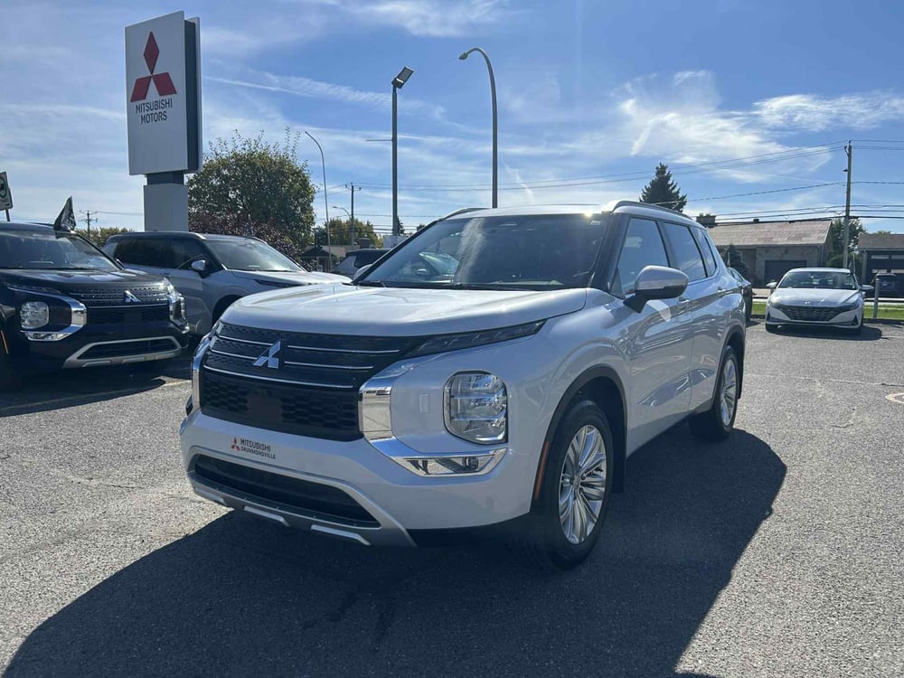 Mitsubishi Outlander 2024 used for sale (MIDM0067)