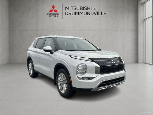 Mitsubishi Outlander LE 2024