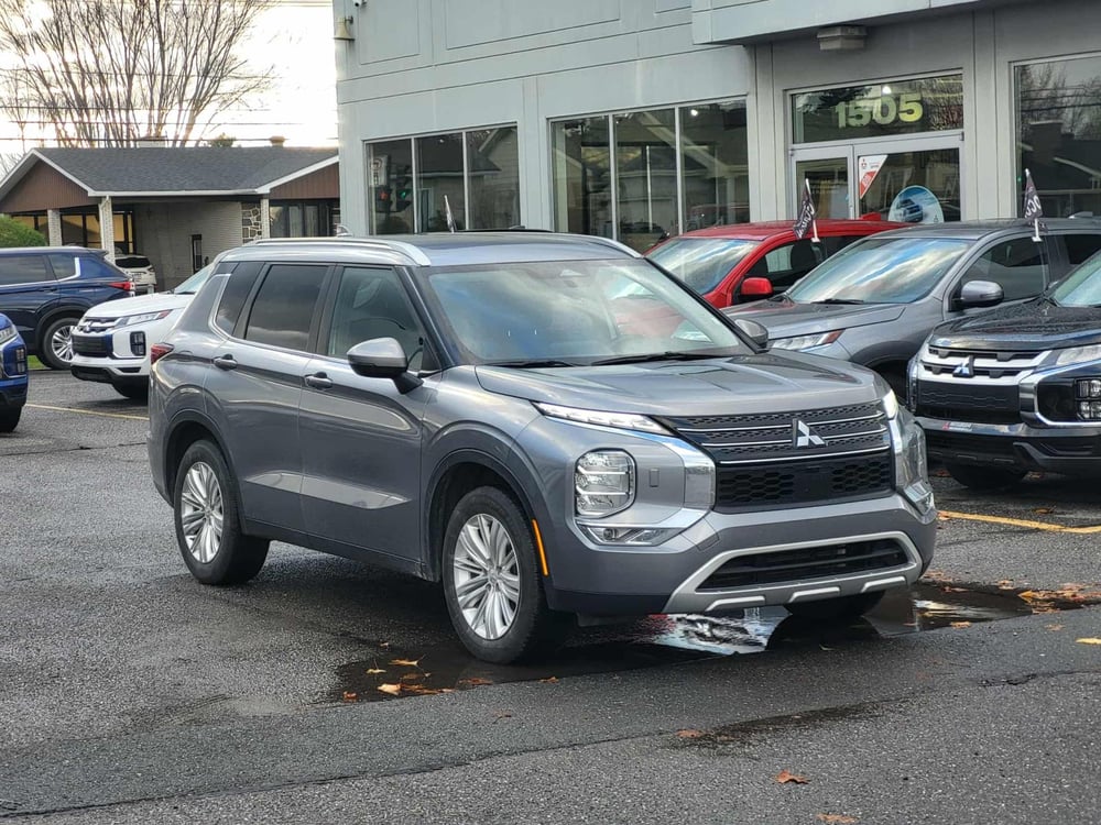 Mitsubishi Outlander 2024 usagé à vendre (MIDM0080)