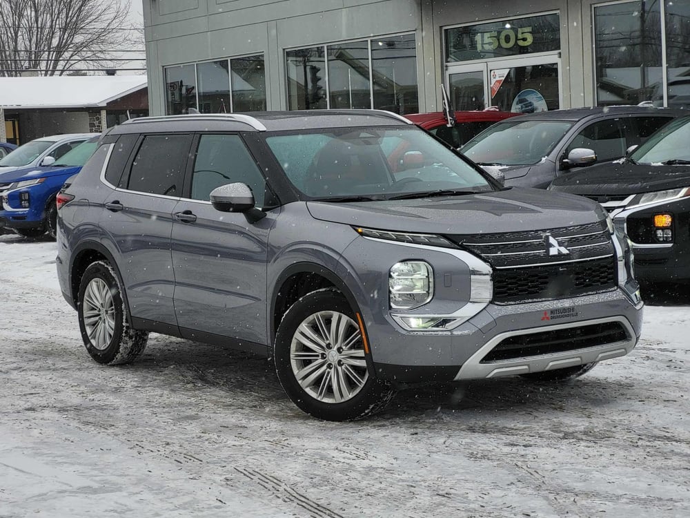 Mitsubishi Outlander 2024 used for sale (MIDM0080)