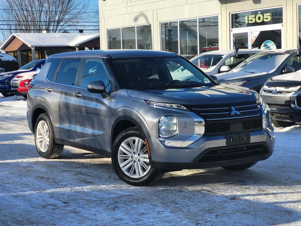 Mitsubishi Outlander 2024 used for sale (MIDM0083)