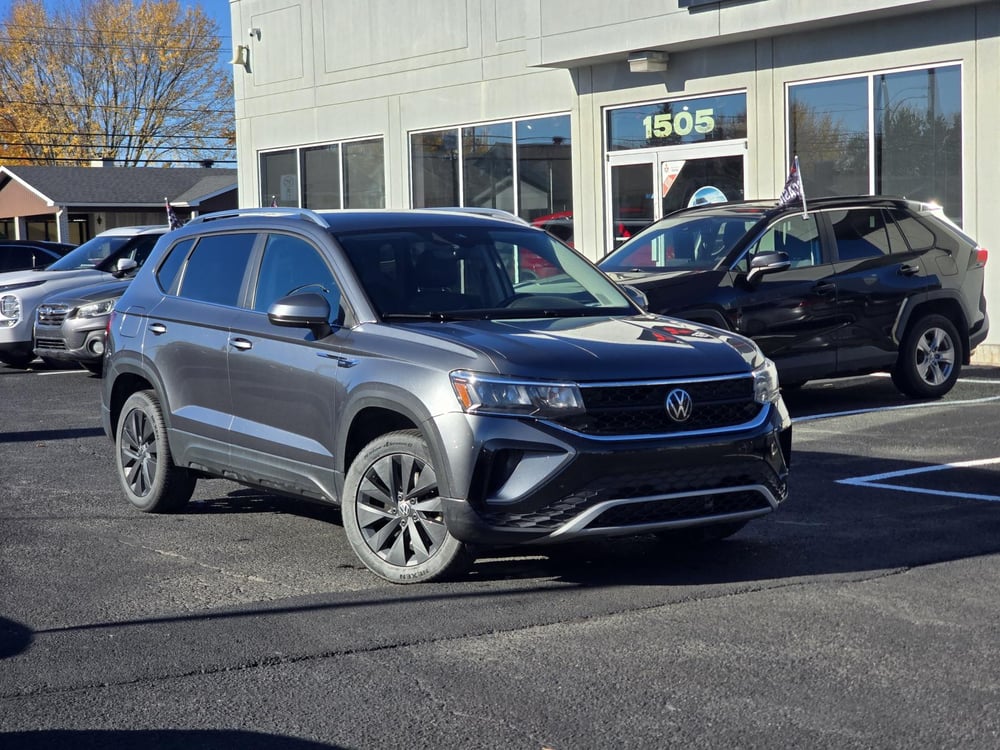 Volkswagen Taos 2024 usagé à vendre (MIDM0156)