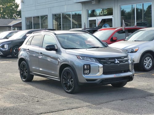 Mitsubishi RVR Noir 2024