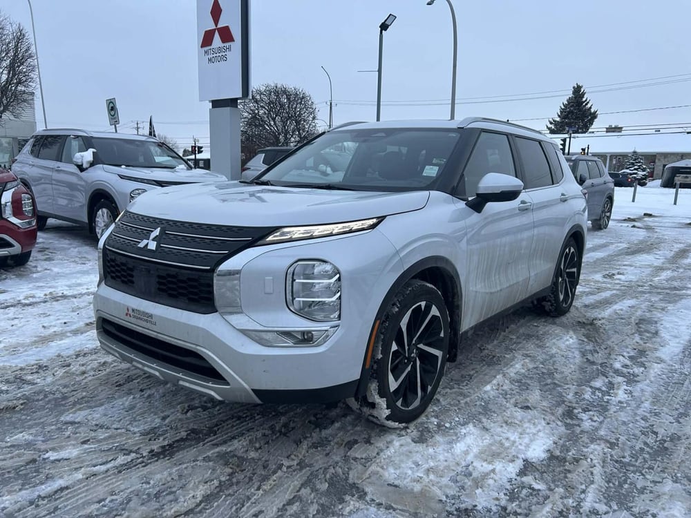 Mitsubishi Outlander 2024 usagé à vendre (MIDSM209A)