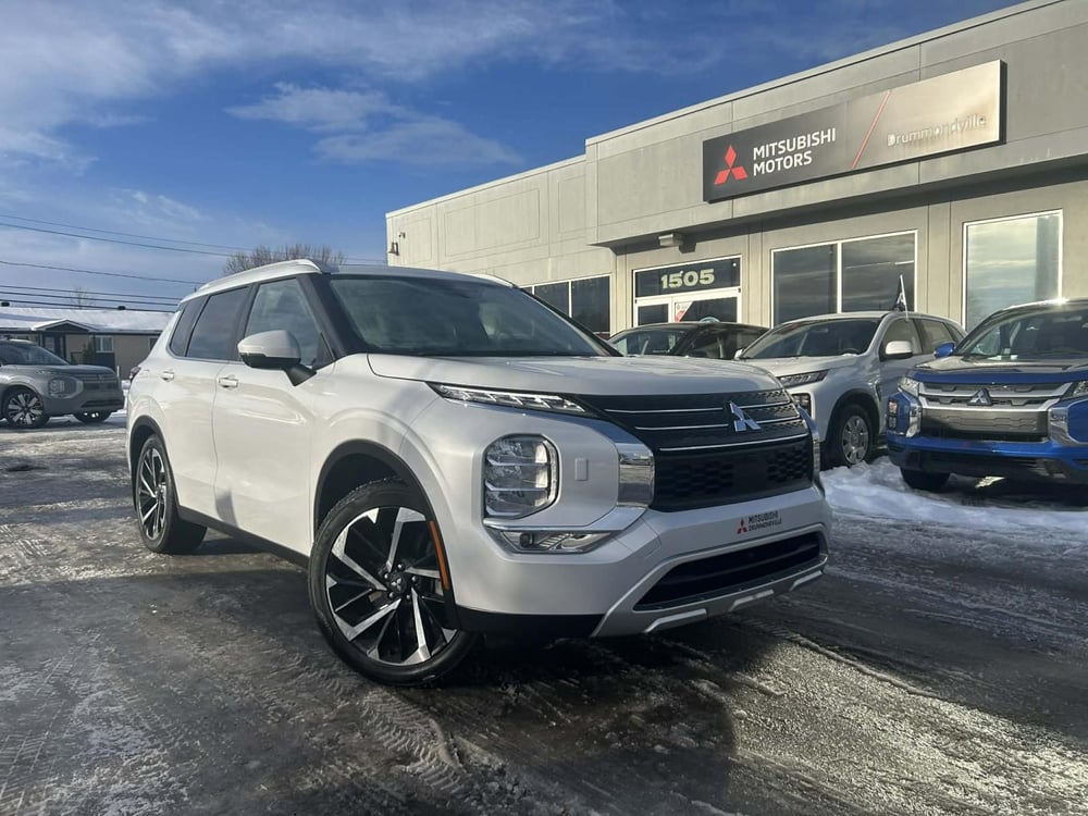 Mitsubishi Outlander 2024 used for sale (MIDSM209A)