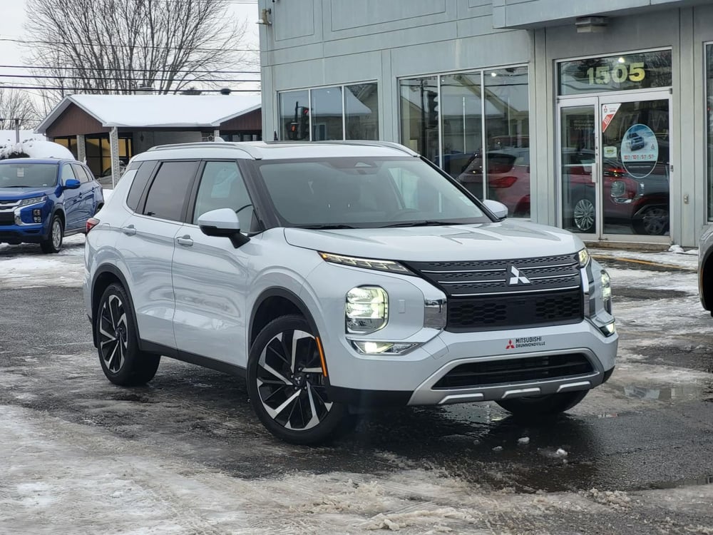 Mitsubishi Outlander 2024 used for sale (MIDSM209A)