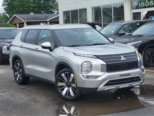 Mitsubishi Outlander SEL 2023