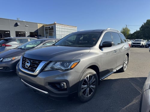 Nissan Pathfinder SV Tech 2020