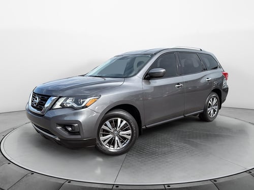 Nissan Pathfinder SV Tech 2020