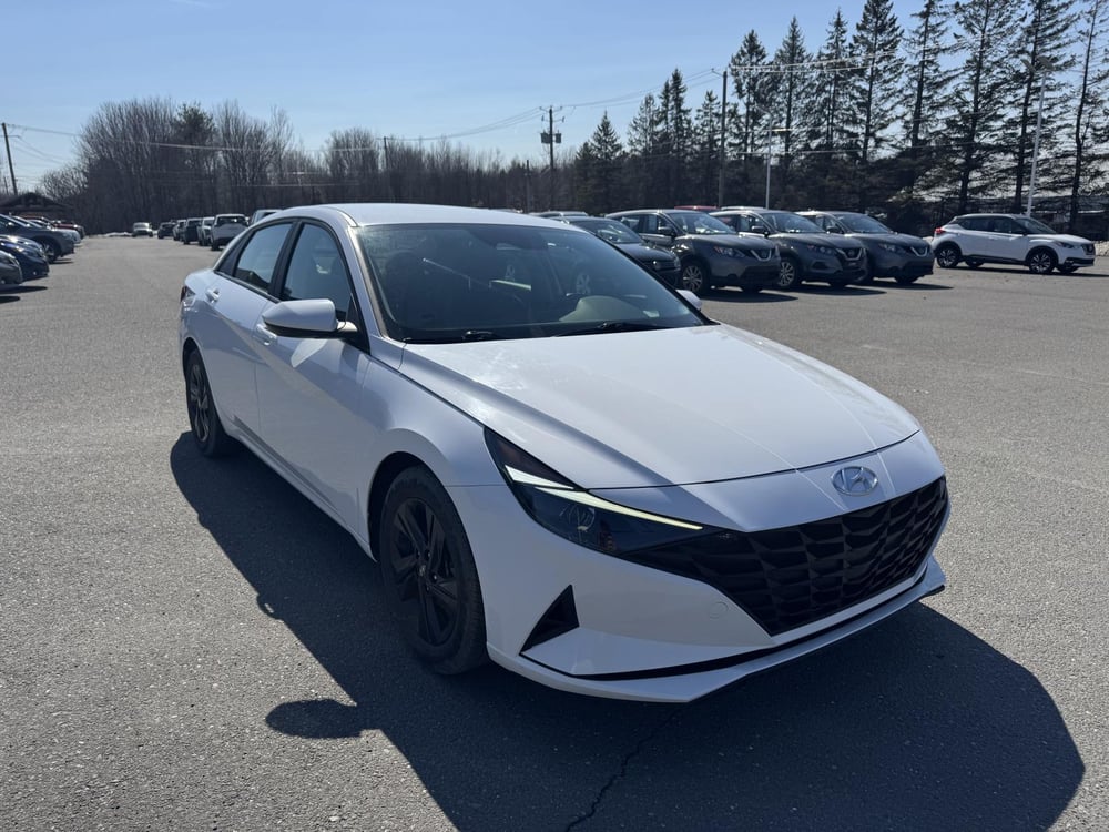 Hyundai Elantra 2023 usagé à vendre (NIG-00281)